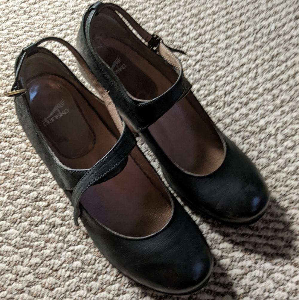 Dansko pumps black size EU 42 (actual US 11 1/4 for these)